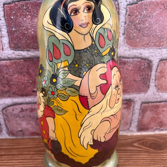 Vintage Russian Stacking - Nesting Dolls Snow White 7 pieces - Picture 5 of 12